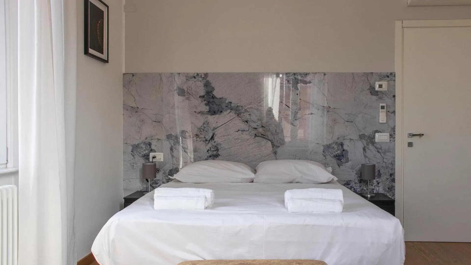 Rrrapido Holy Suites And Rooms - Via Sardegna Milán