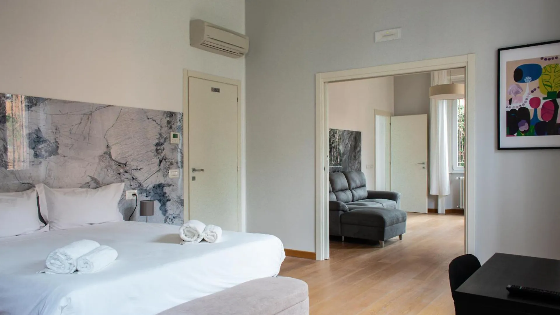 Rrrapido Holy Suites And Rooms - Via Sardegna Milano Italia
