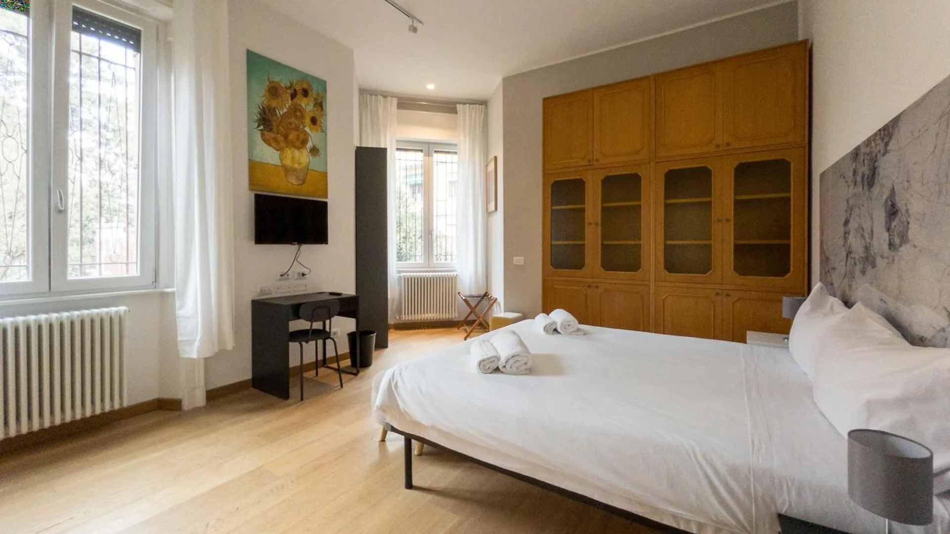 Rrrapido Holy Suites And Rooms - Via Sardegna Milano Affittacamere